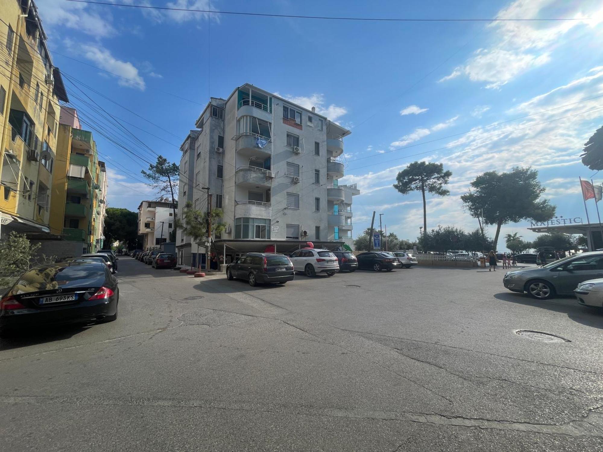 Arteg Apartments - Premium Durrës Exteriör bild